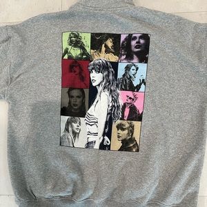 NWOT Taylor Swift Eras Tour 1/4 Zip Mock Neck Pullover Sweatshirt Gray Large.